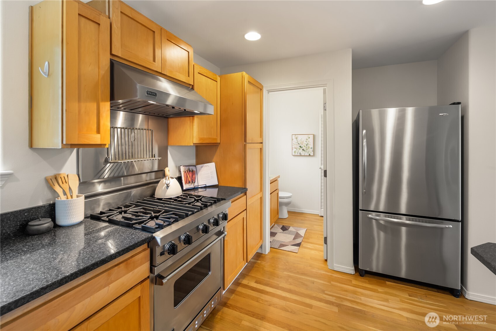 2038 Franklin Avenue Property Photo 8