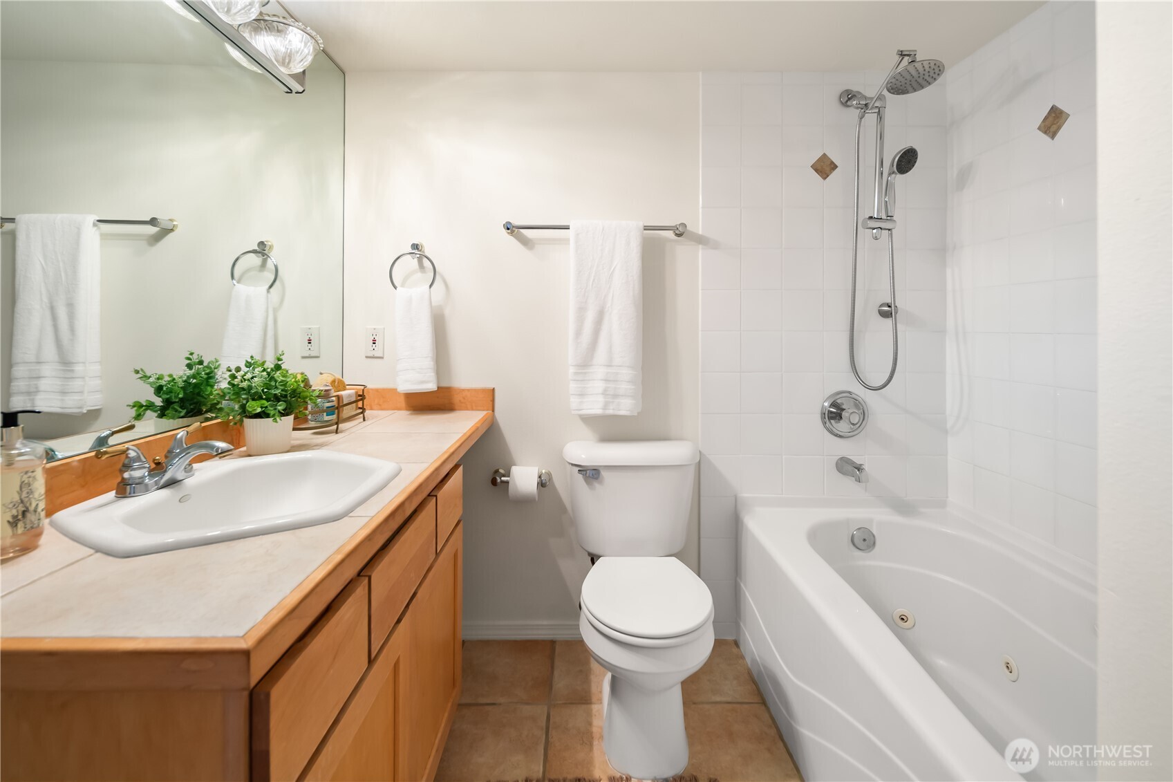 2038 Franklin Avenue Property Photo 14