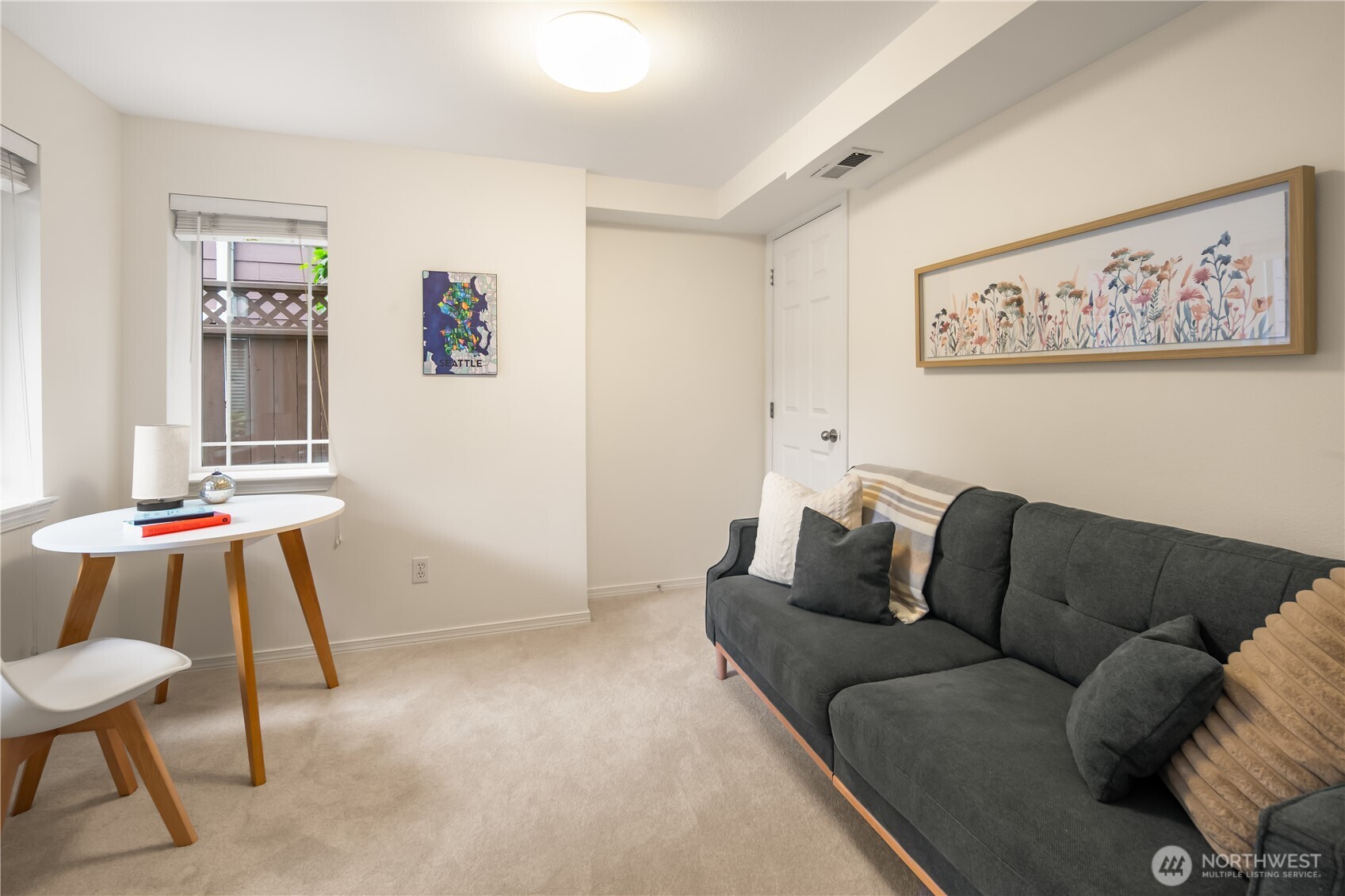 2038 Franklin Avenue Property Photo 24