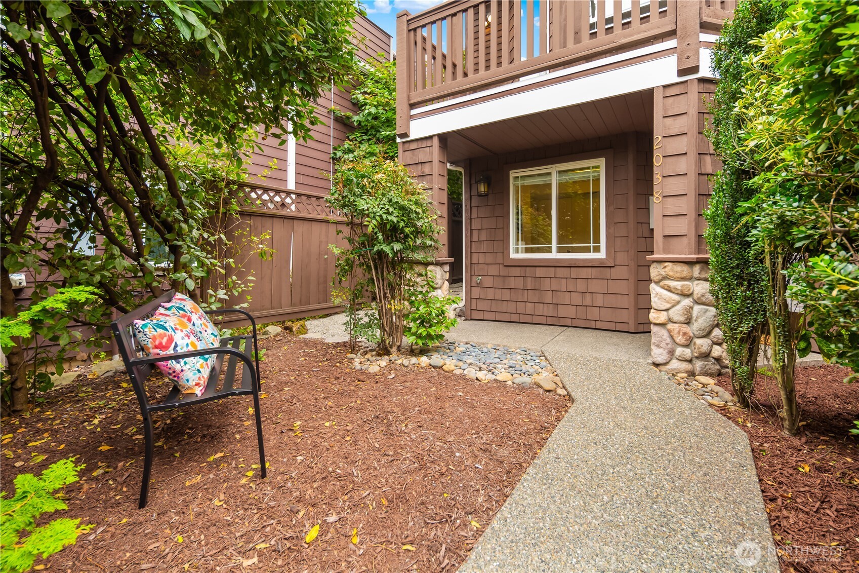 2038 Franklin Avenue Property Photo 26