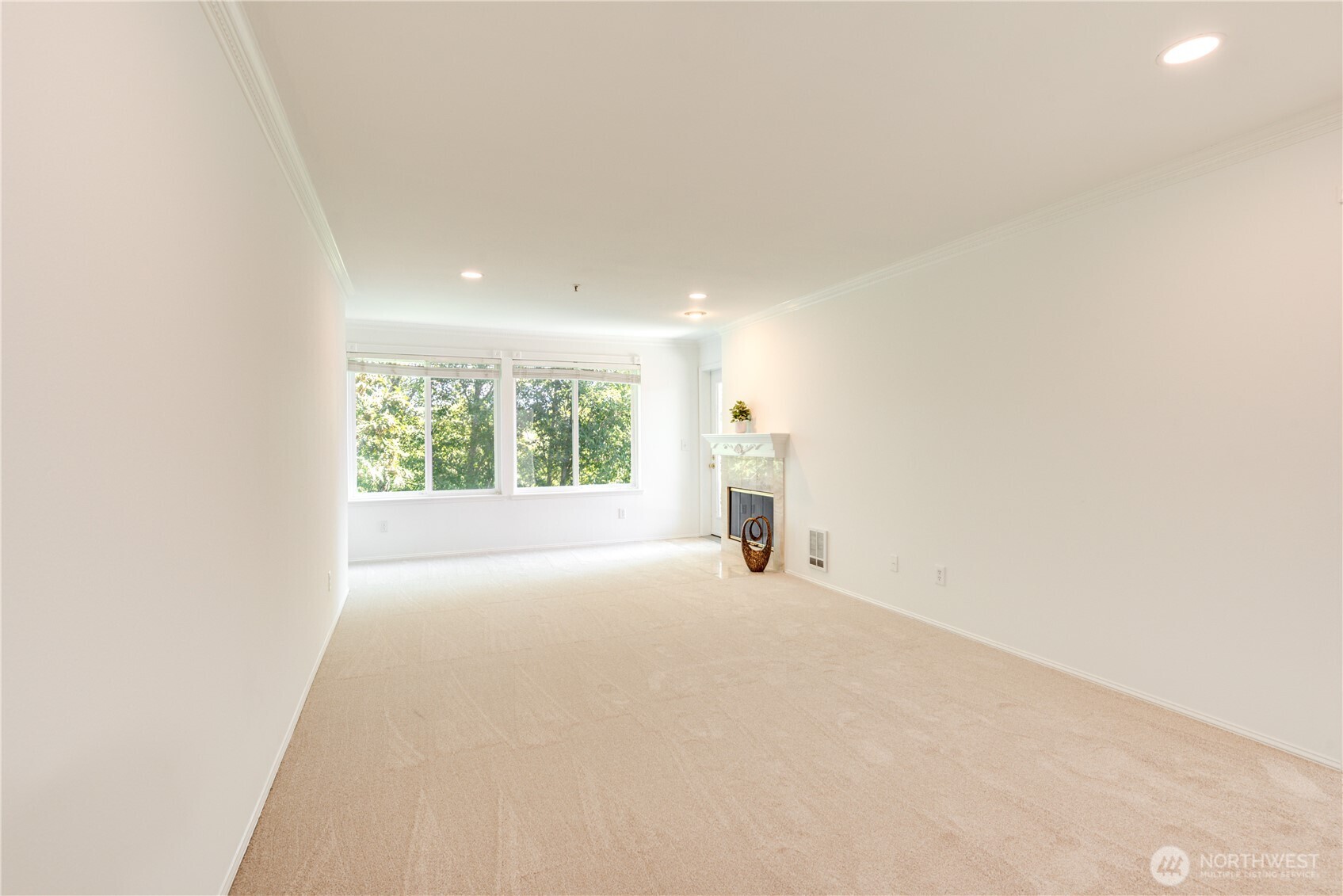 18210 73rd Avenue 304 Property Photo 4