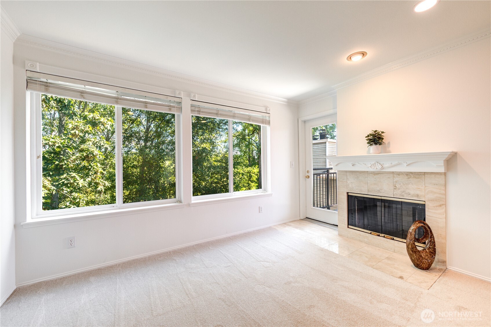 18210 73rd Avenue 304 Property Photo 5