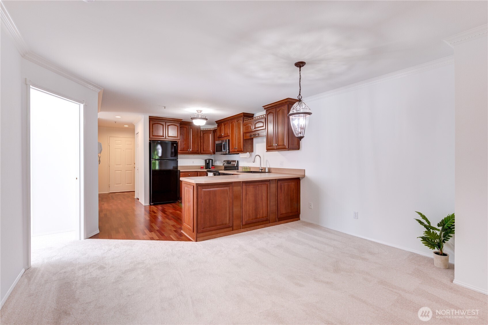 18210 73rd Avenue 304 Property Photo 6