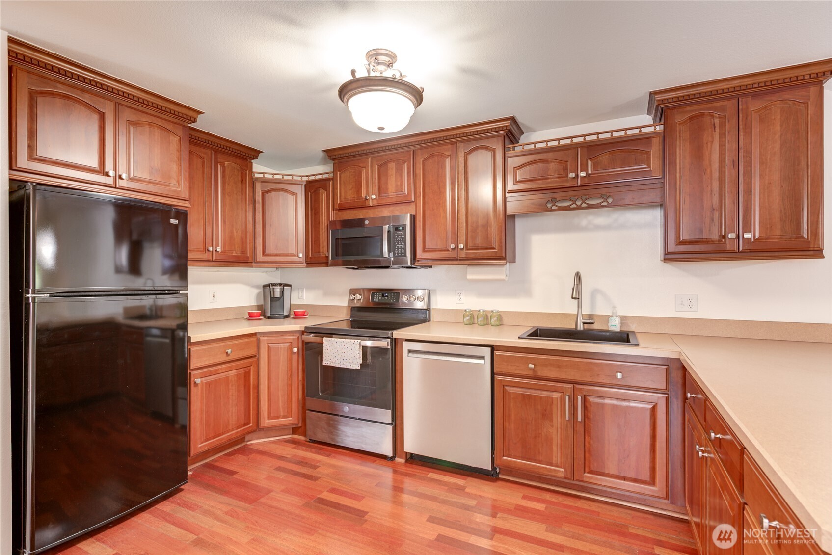 18210 73rd Avenue 304 Property Photo 8