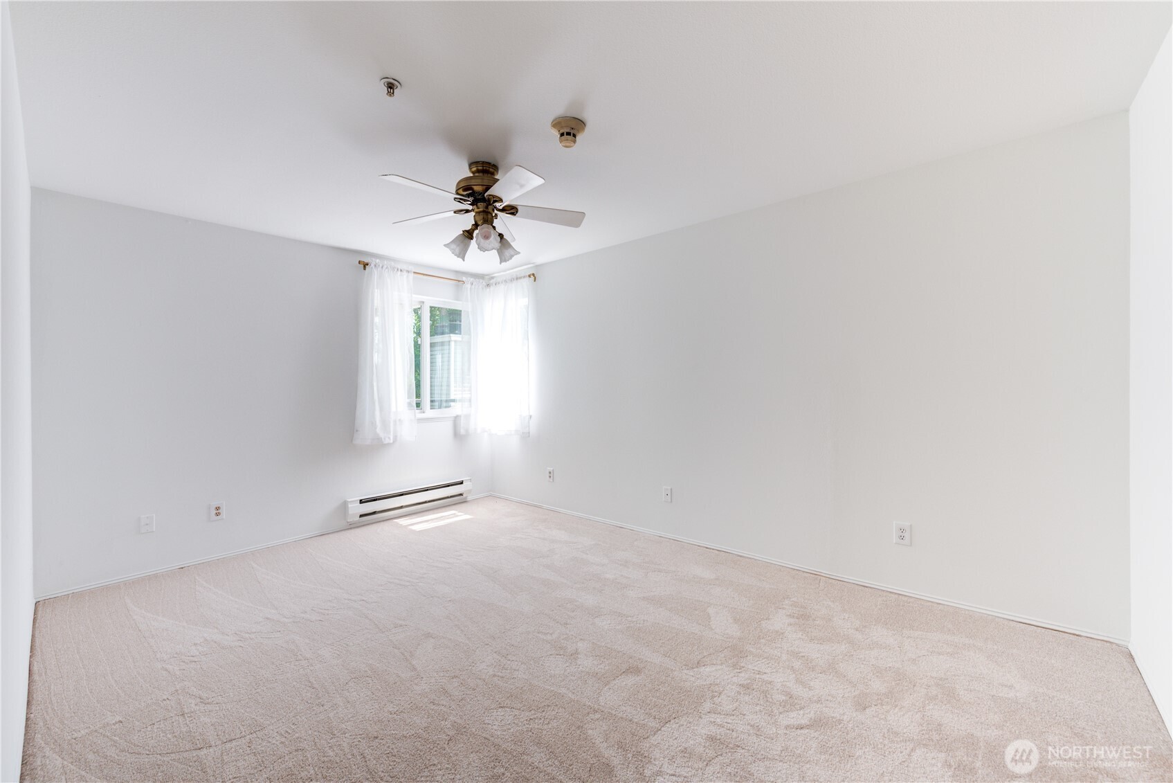 18210 73rd Avenue 304 Property Photo 10