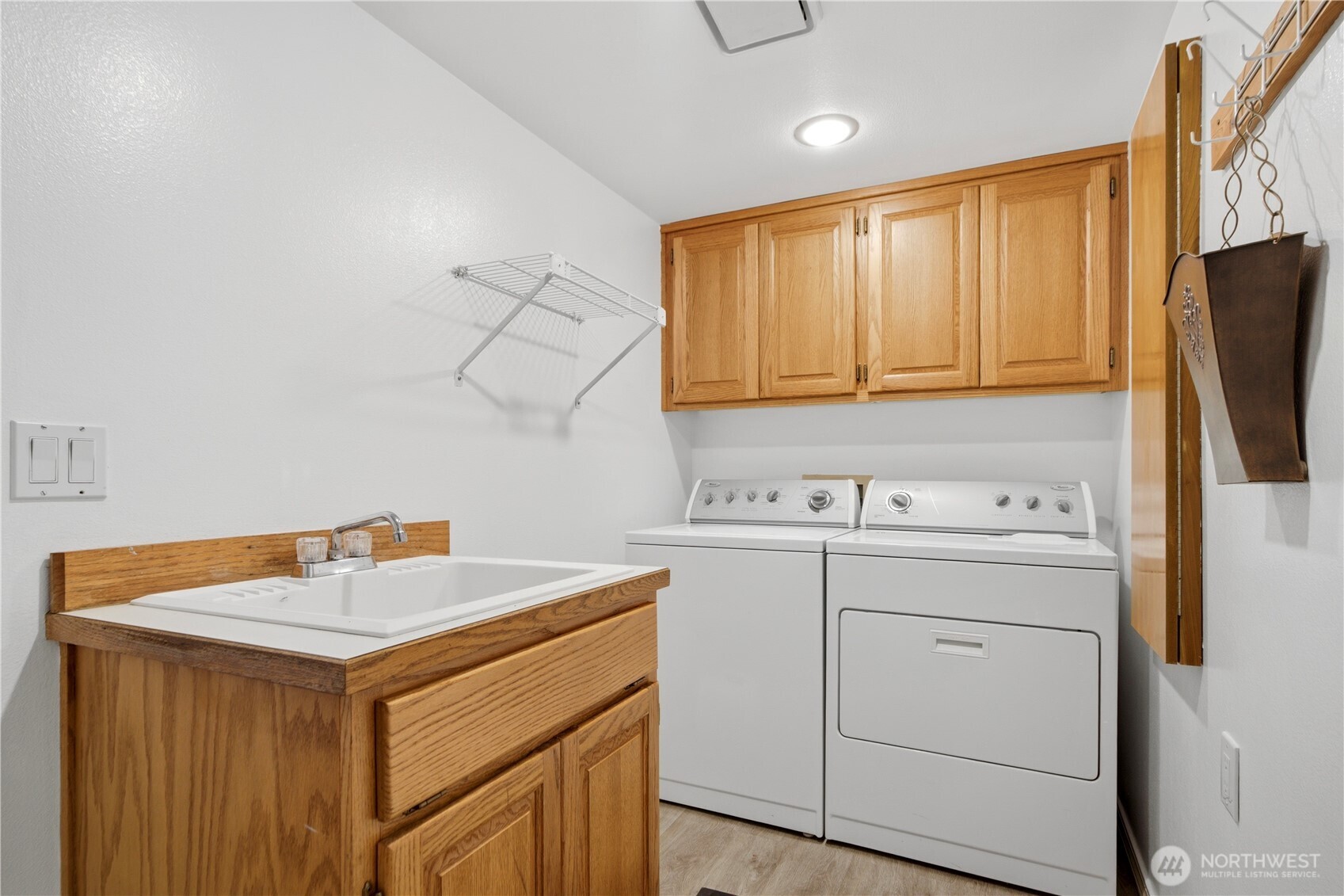 2000 Village Green Drive 26 Property Photo 23