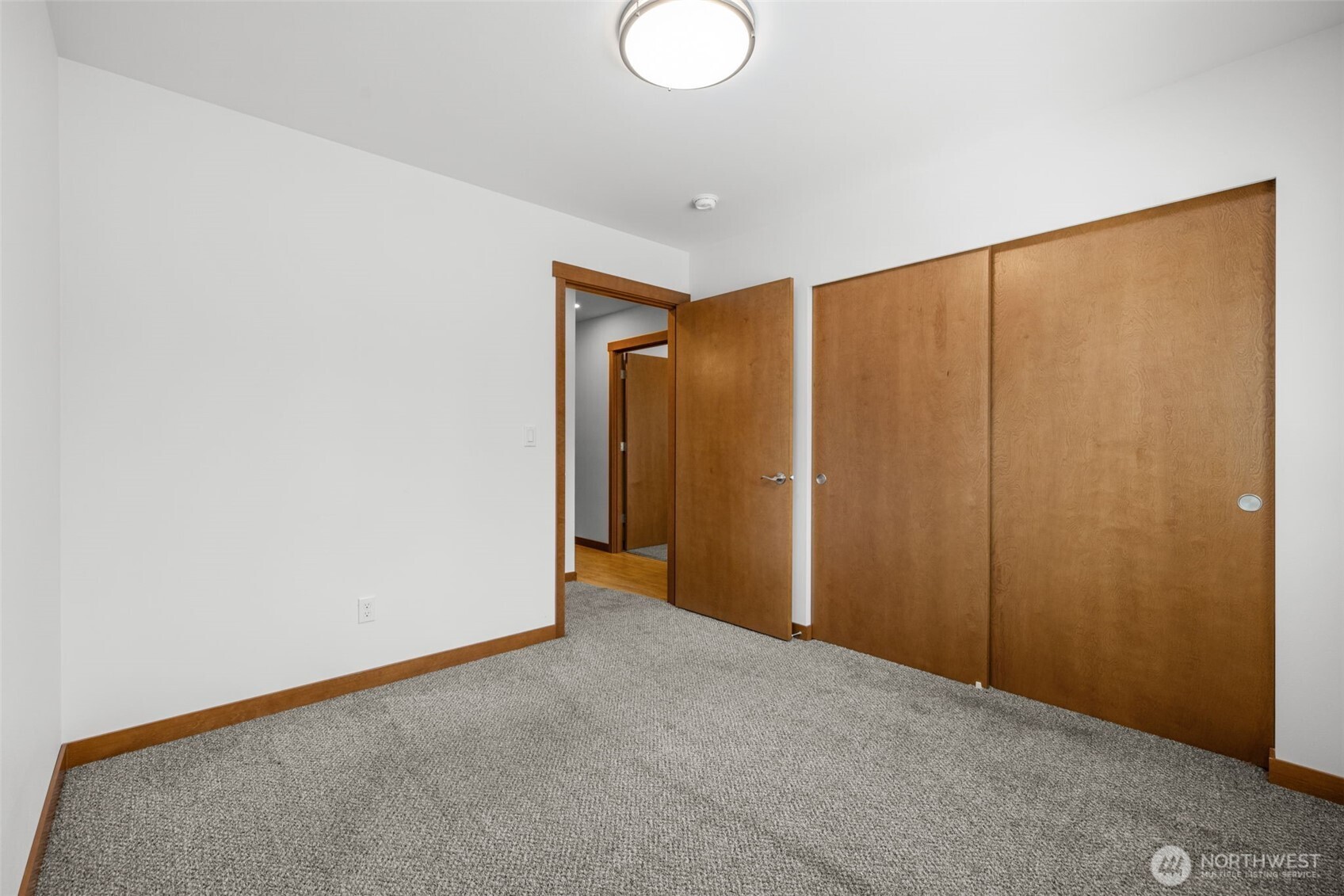 15715 E 5th Avenue Property Photo 14