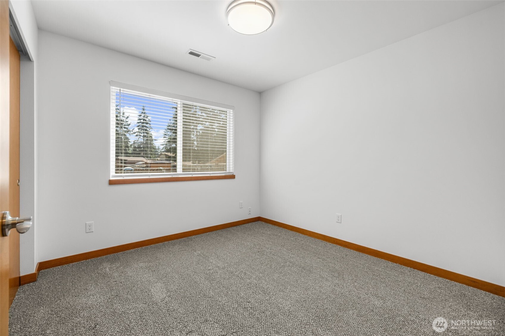 15715 E 5th Avenue Property Photo 15
