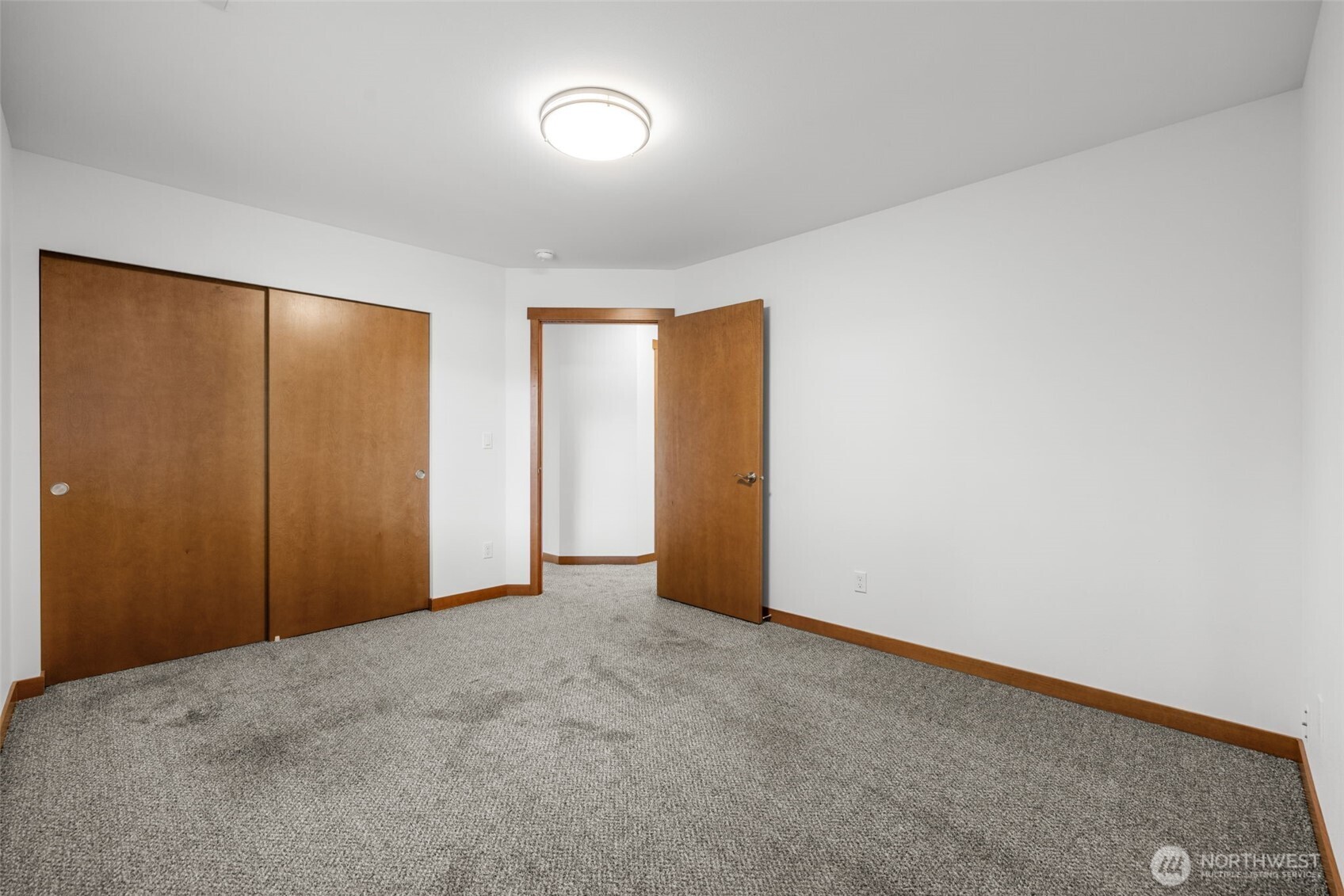 15715 E 5th Avenue Property Photo 16