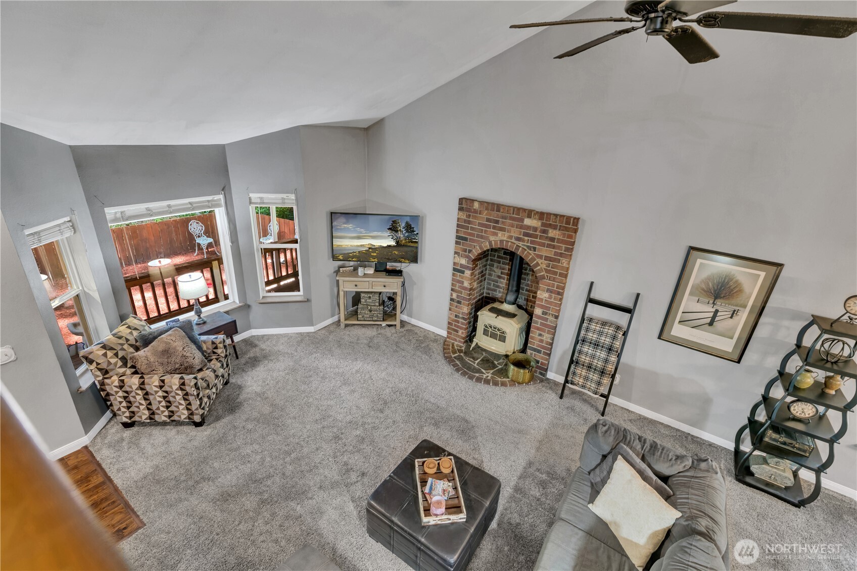 10015 Jimi Place Property Photo 8