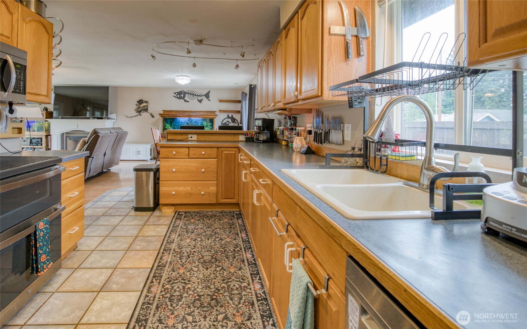 815 E Simpson Avenue Property Photo 10