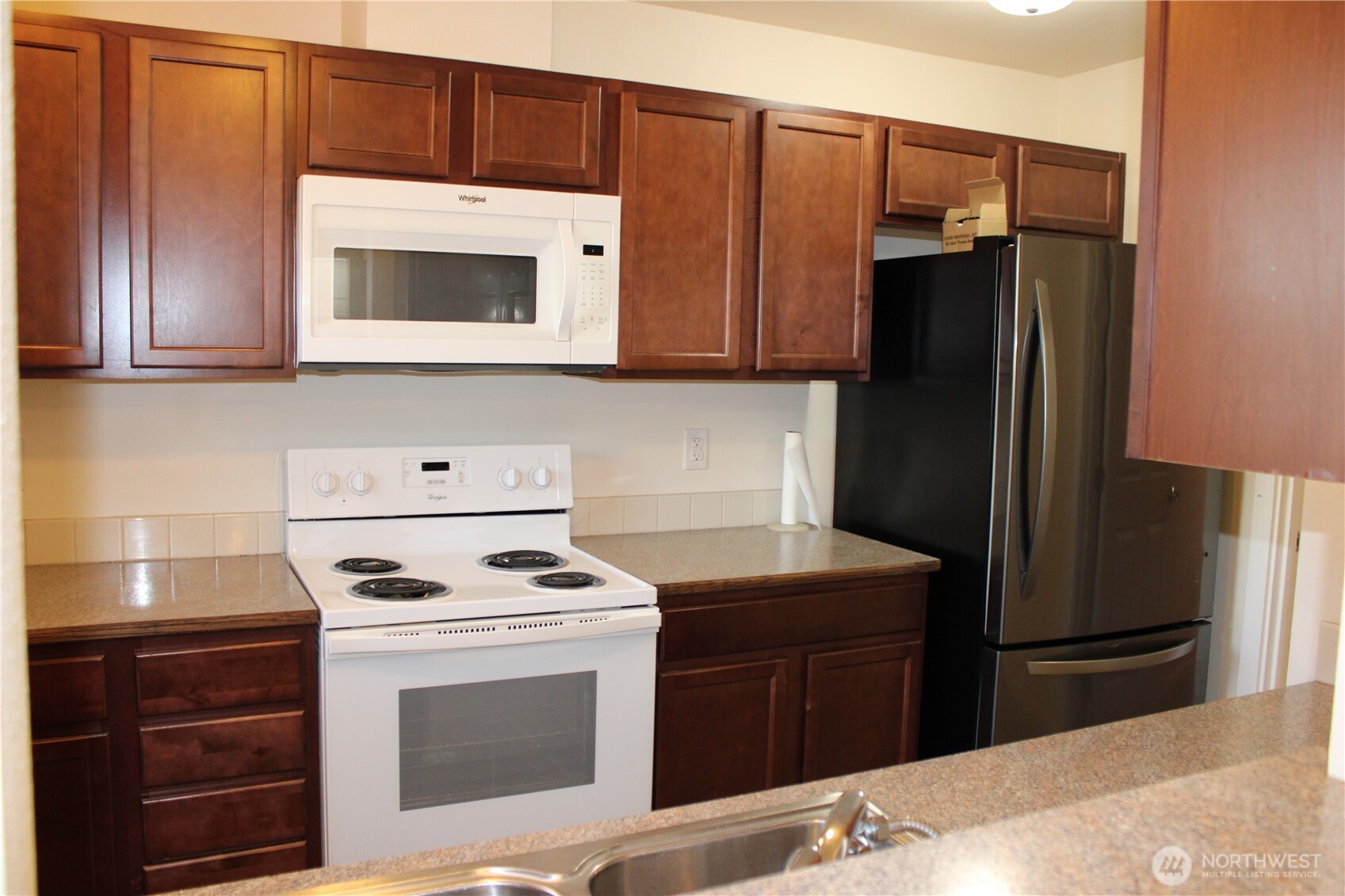 8921 Commercial Street Property Photo 9