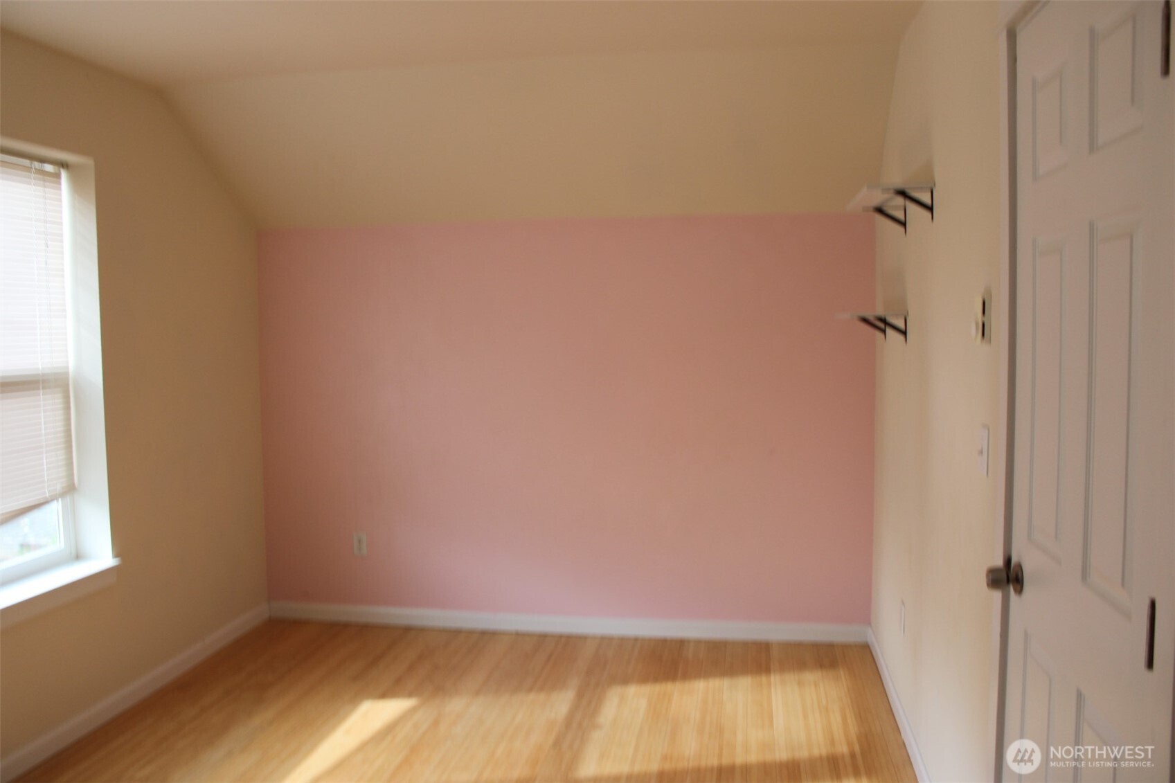 8921 Commercial Street Property Photo 23