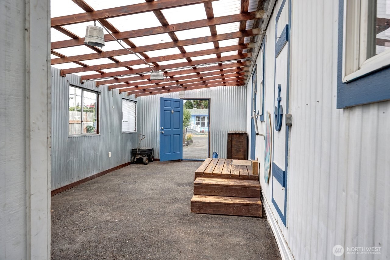 1506 266th Place Property Photo 8