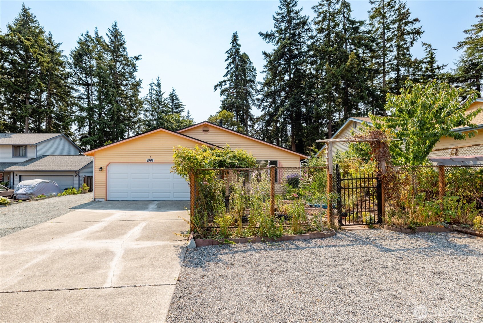 1961 Ne 9th Avenue Property Photo 1