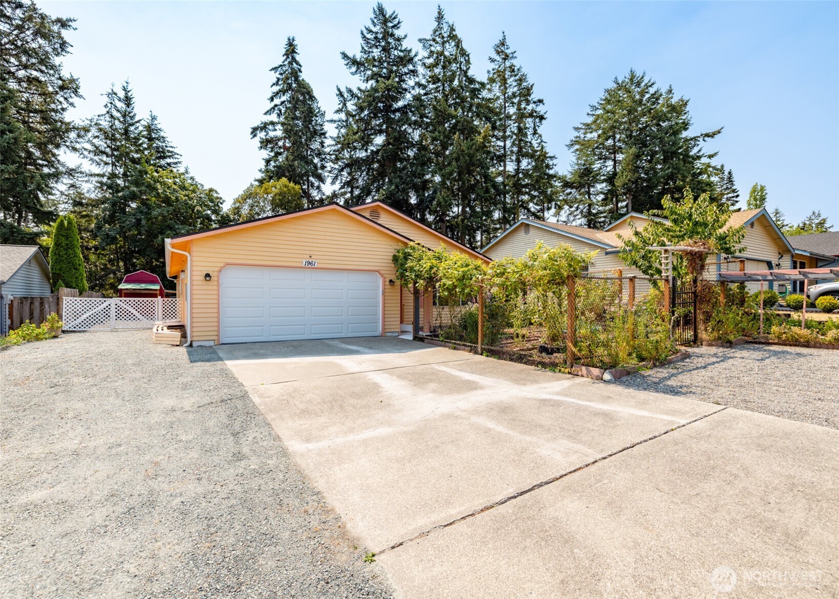 1961 Ne 9th Avenue Property Photo 2