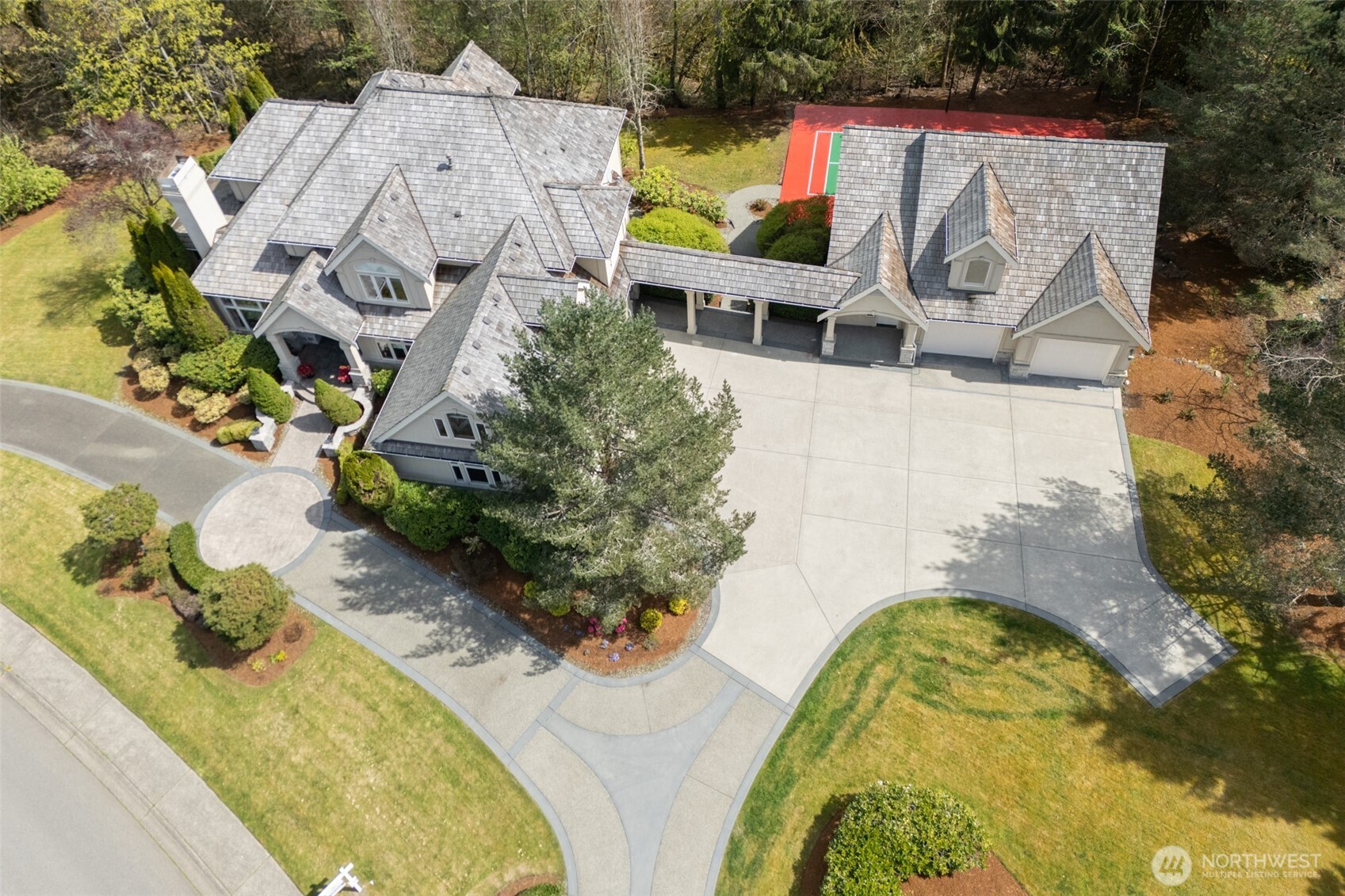 818 Windsor Drive Property Photo 1