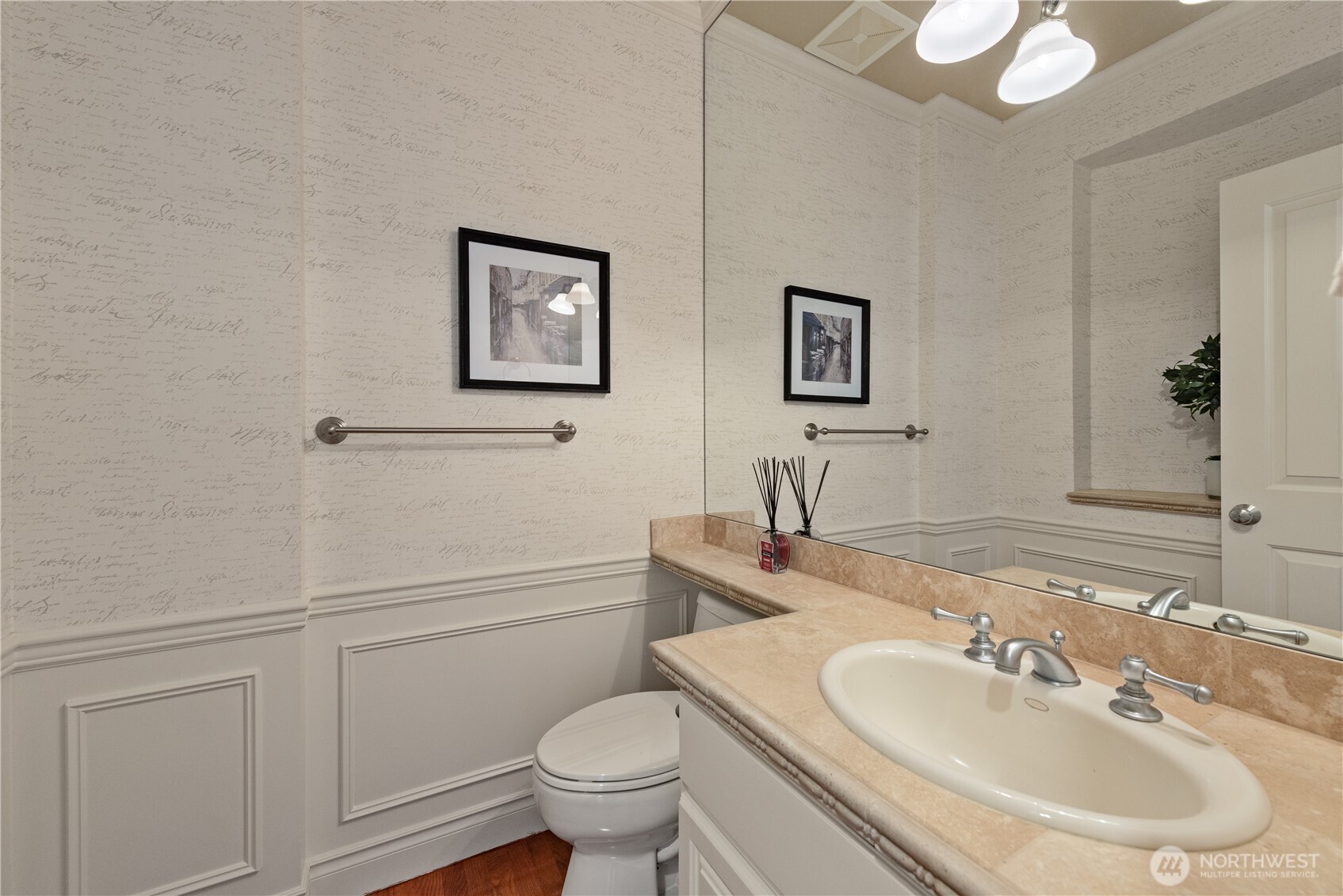 818 Windsor Drive Property Photo 18