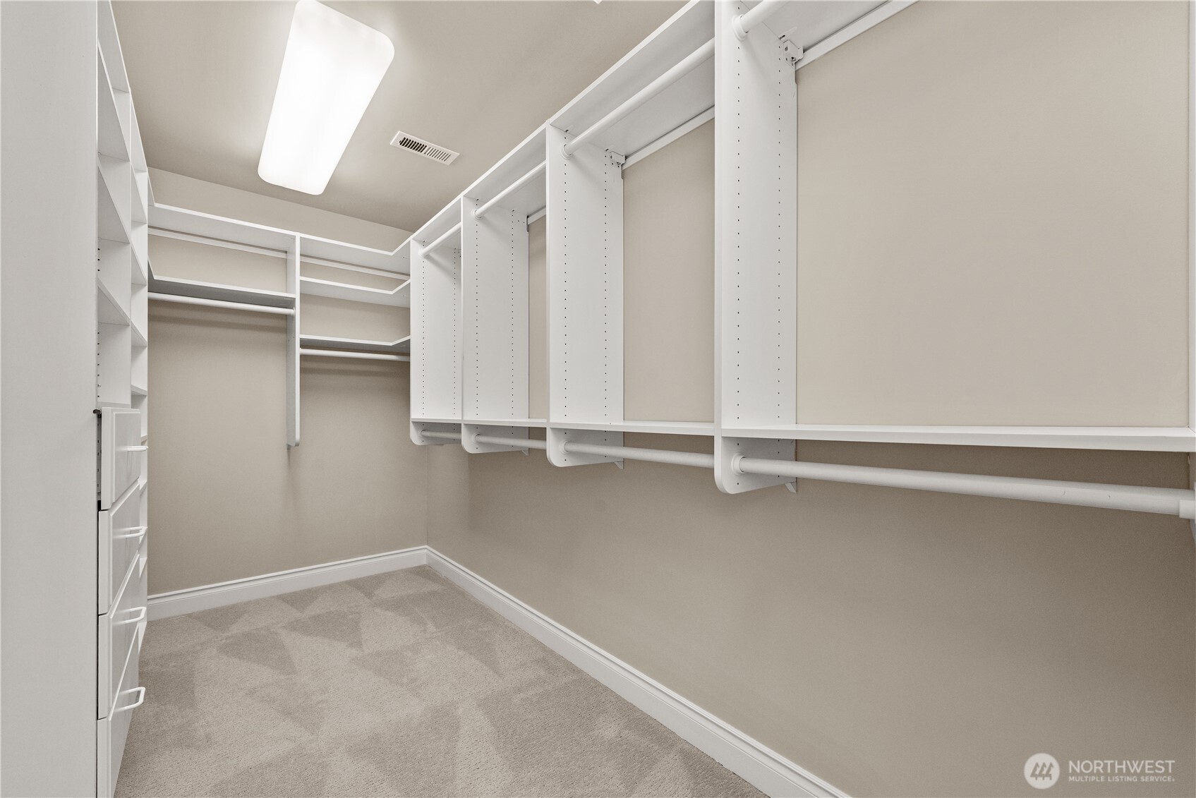 818 Windsor Drive Property Photo 24