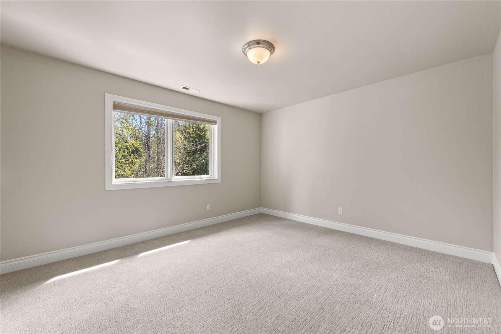 818 Windsor Drive Property Photo 27