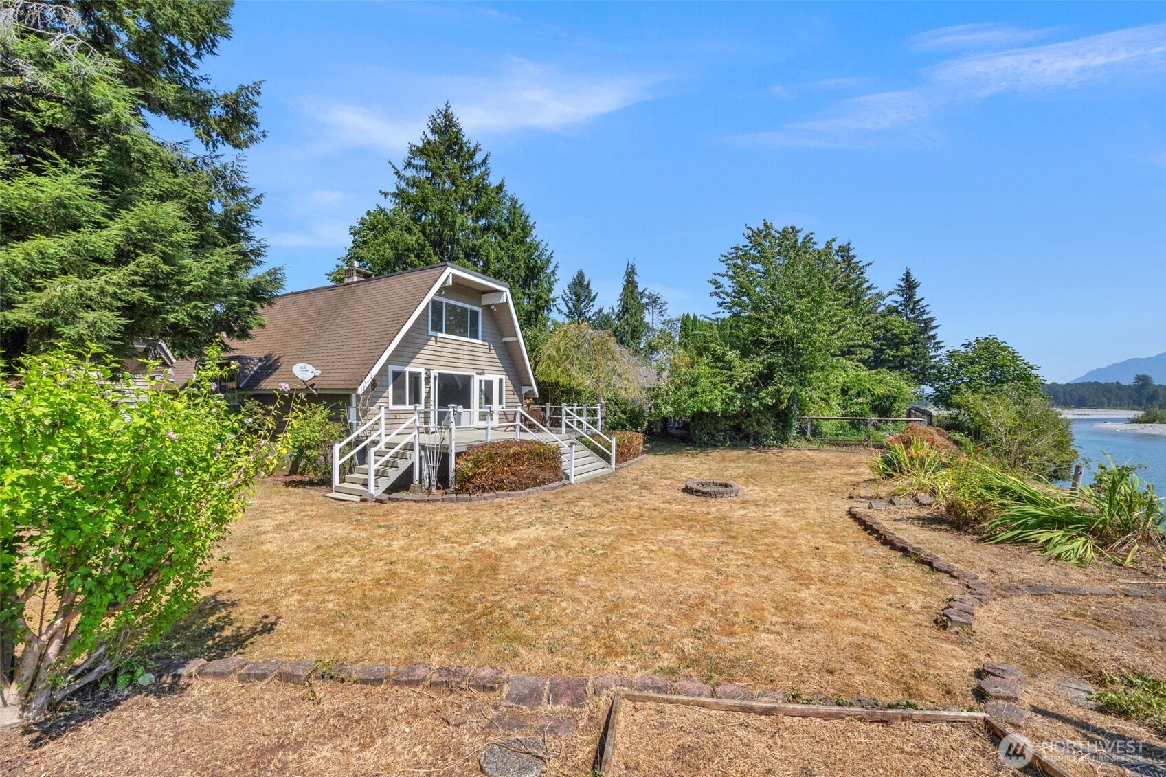 1010 Dyer Road Property Photo 1