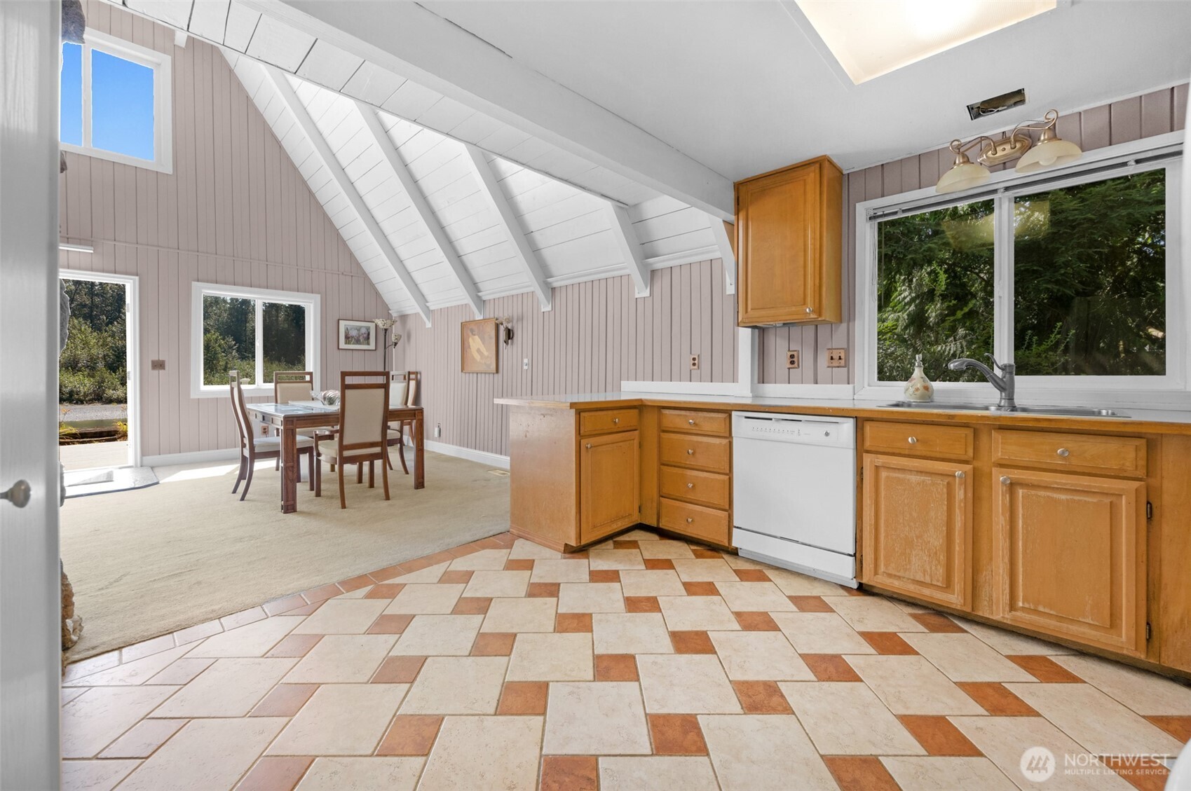 1010 Dyer Road Property Photo 15