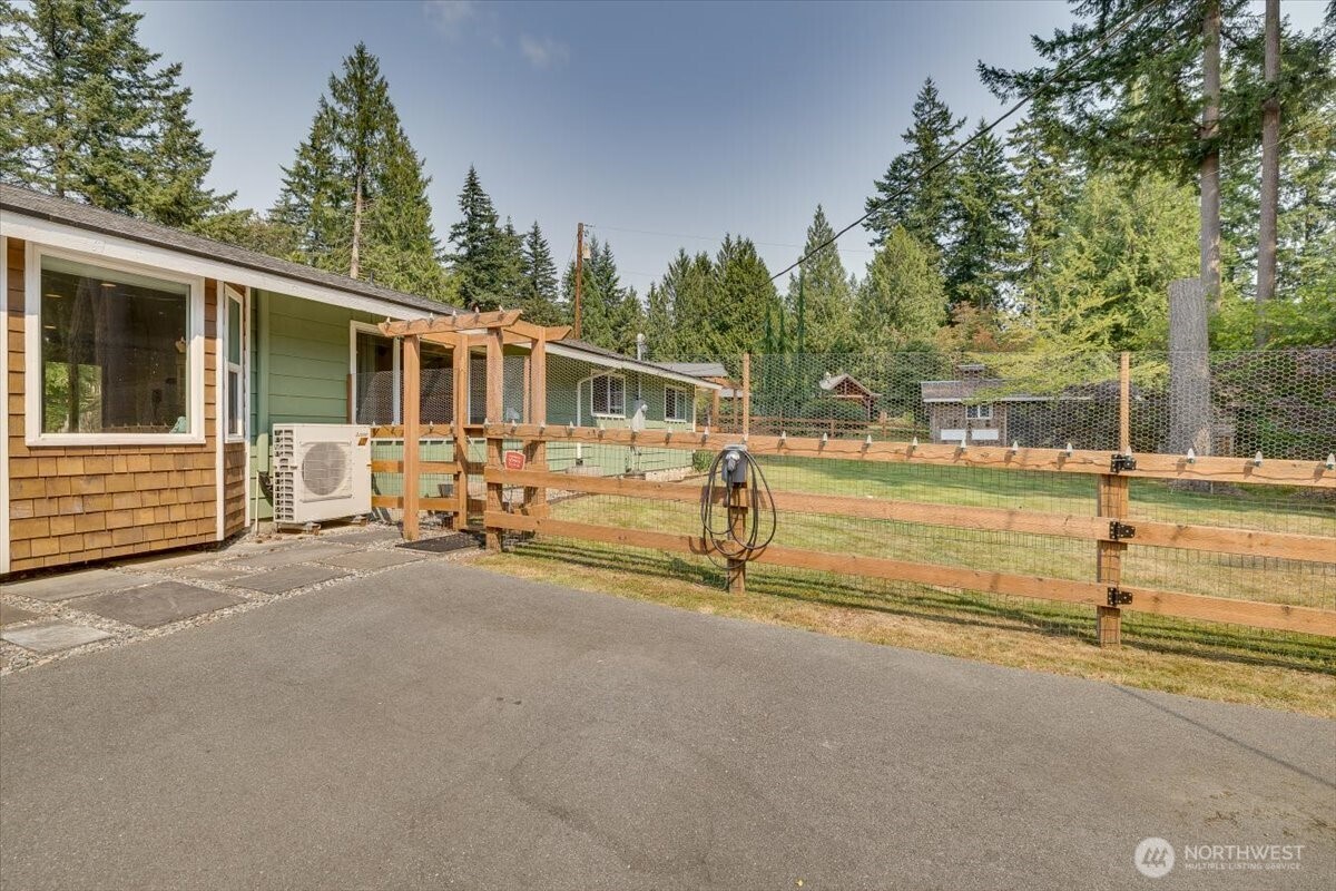 17909 Trombley Road Property Photo 30