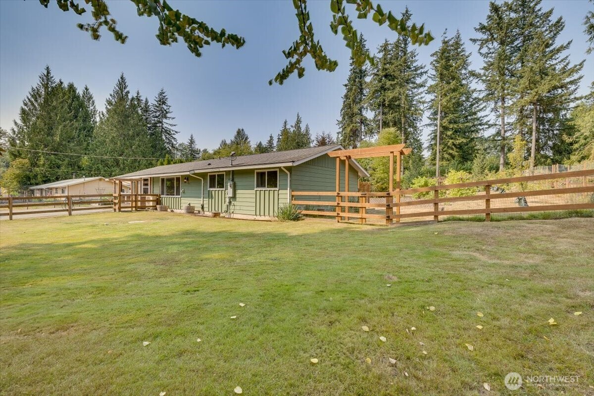 17909 Trombley Road Property Photo 32