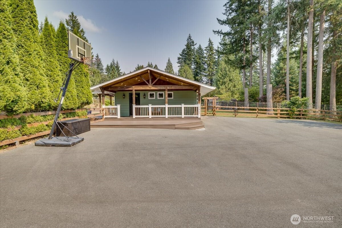17909 Trombley Road Property Photo 39