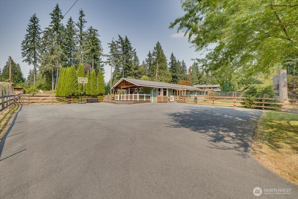 17909 Trombley Road Property Photo 40