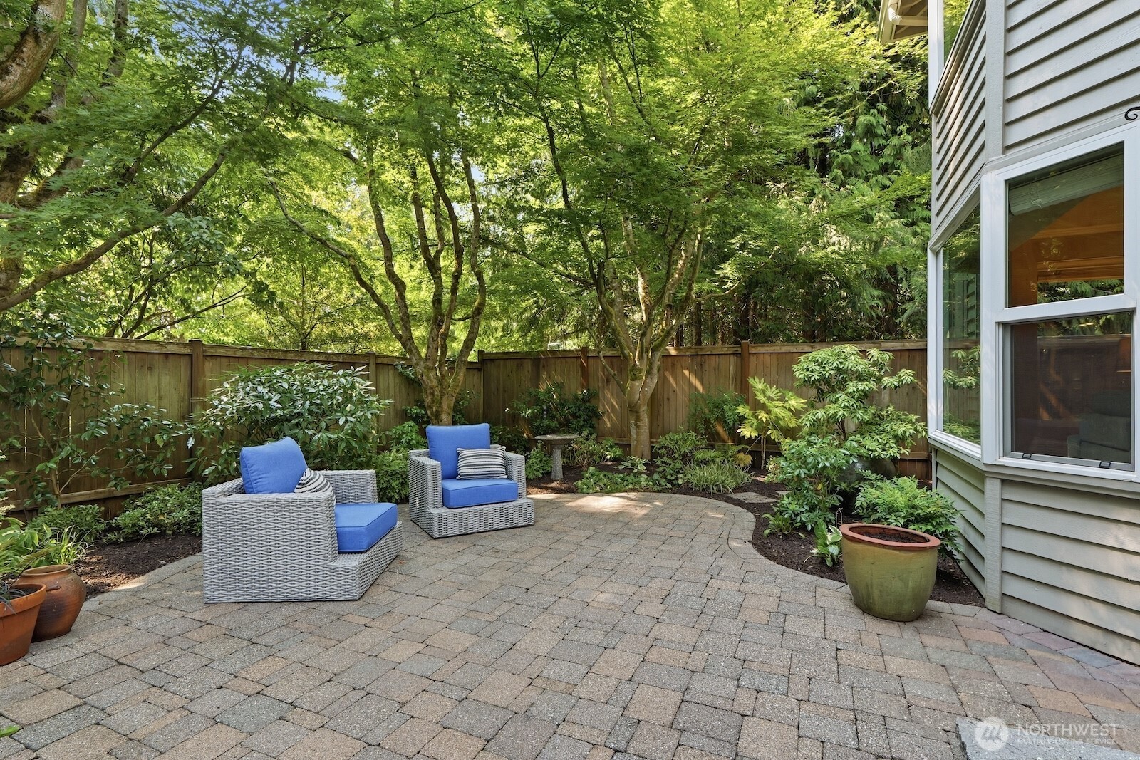 1824 Mill Pointe Drive Property Photo 3
