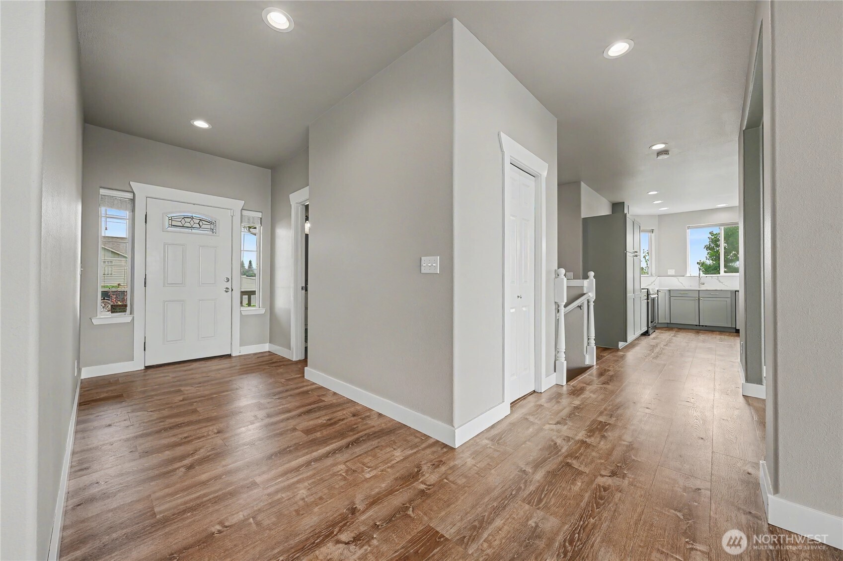 154 S Meadowbrook Lane Property Photo 4