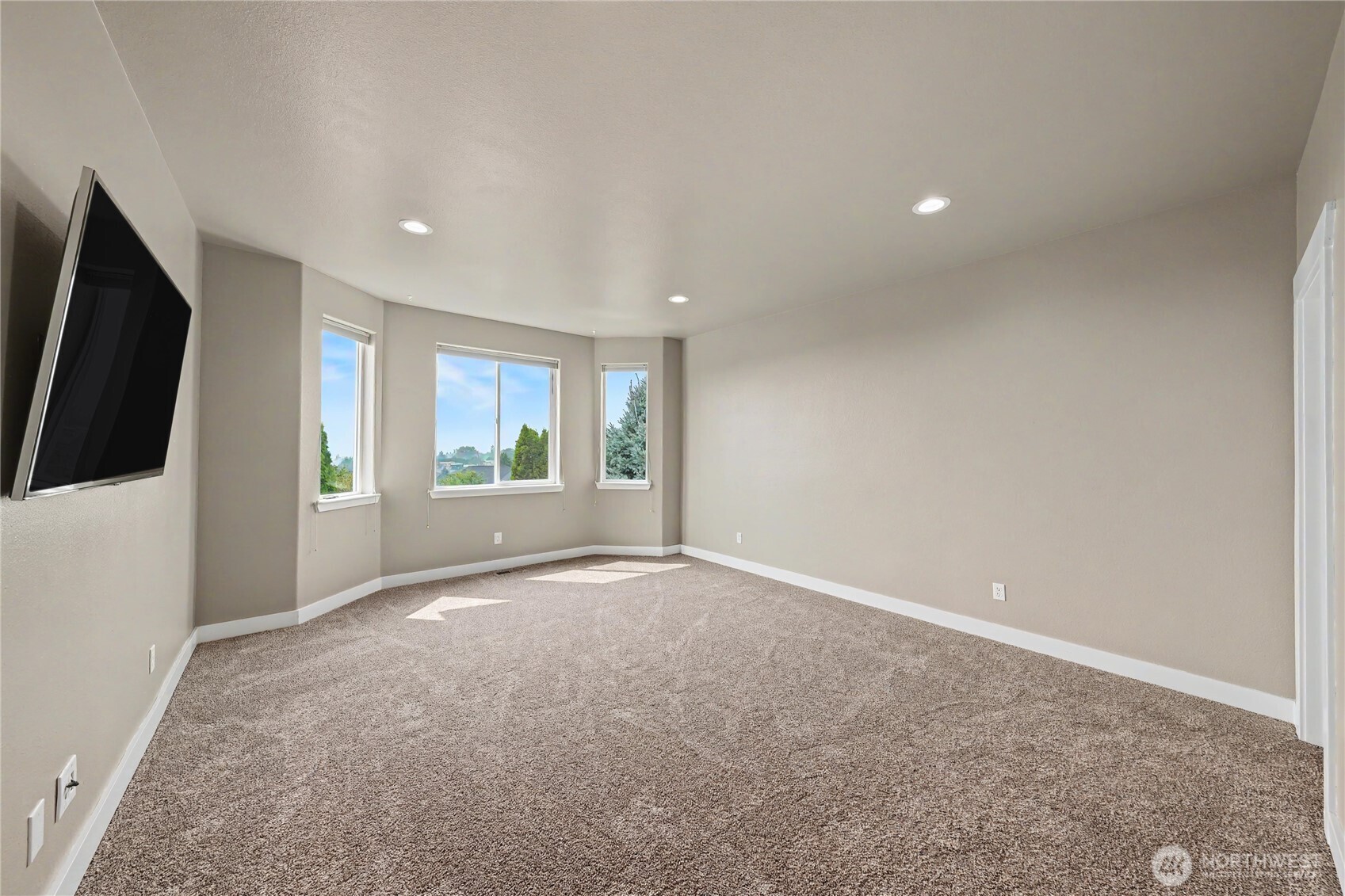 154 S Meadowbrook Lane Property Photo 16