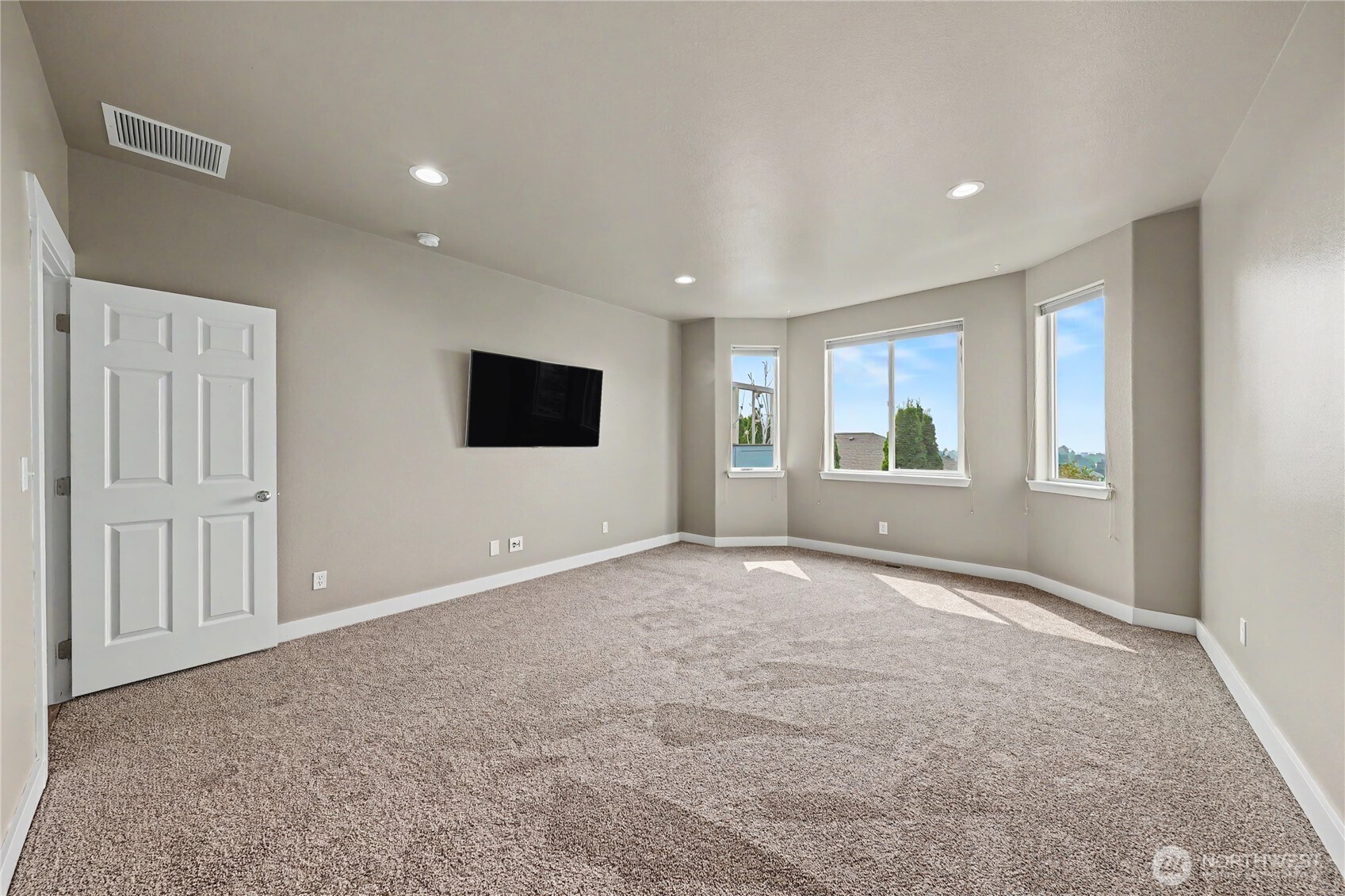 154 S Meadowbrook Lane Property Photo 17