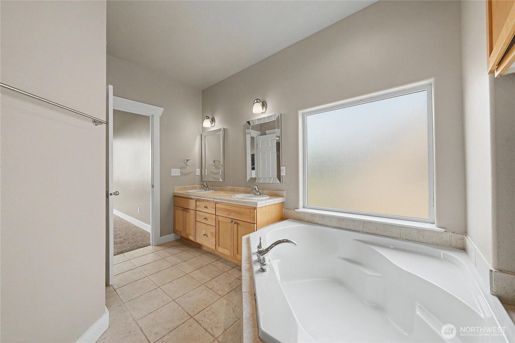 154 S Meadowbrook Lane Property Photo 18