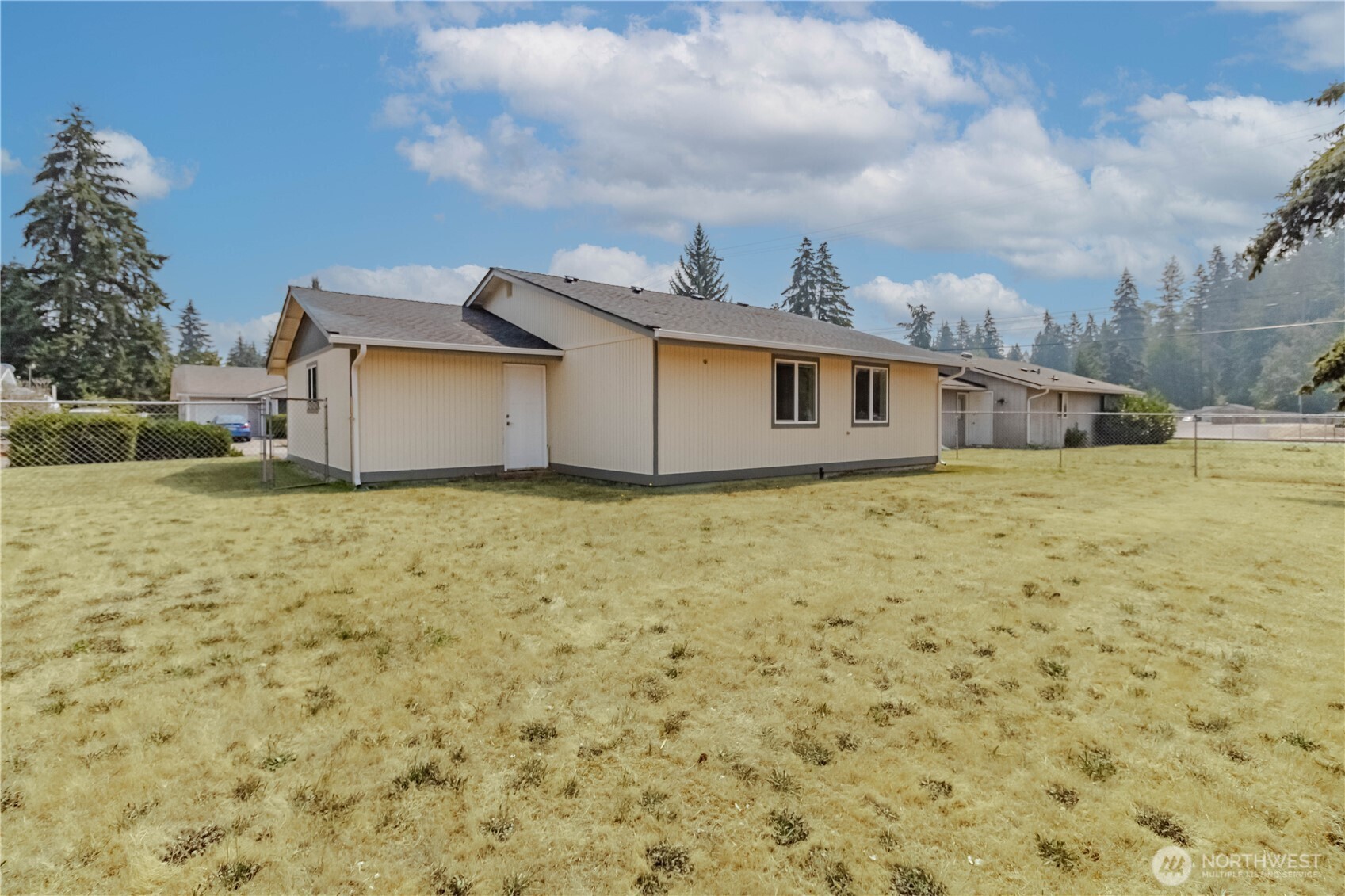 17520 6th Ave Ct E Property Photo 6
