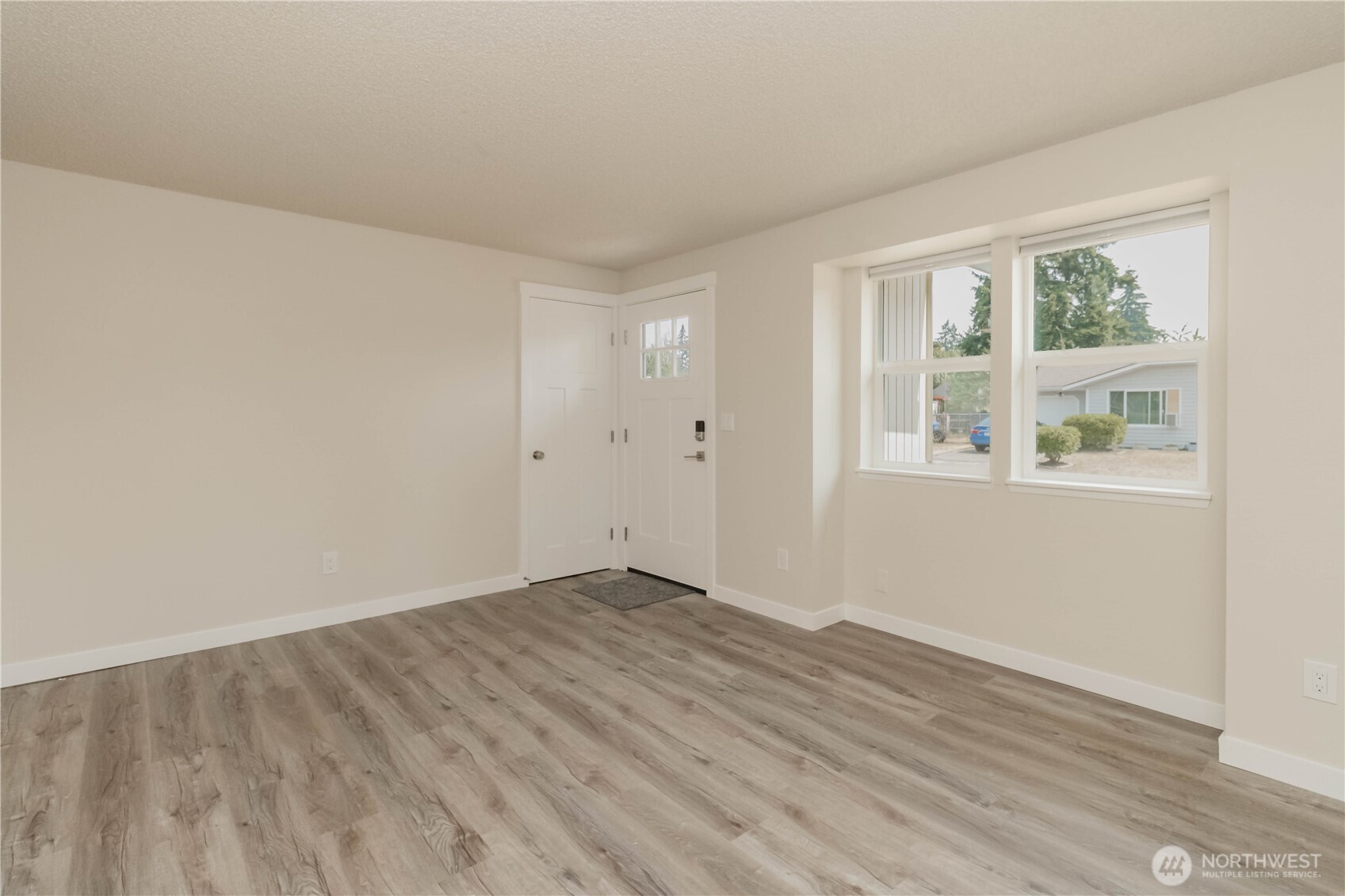 17520 6th Ave Ct E Property Photo 12