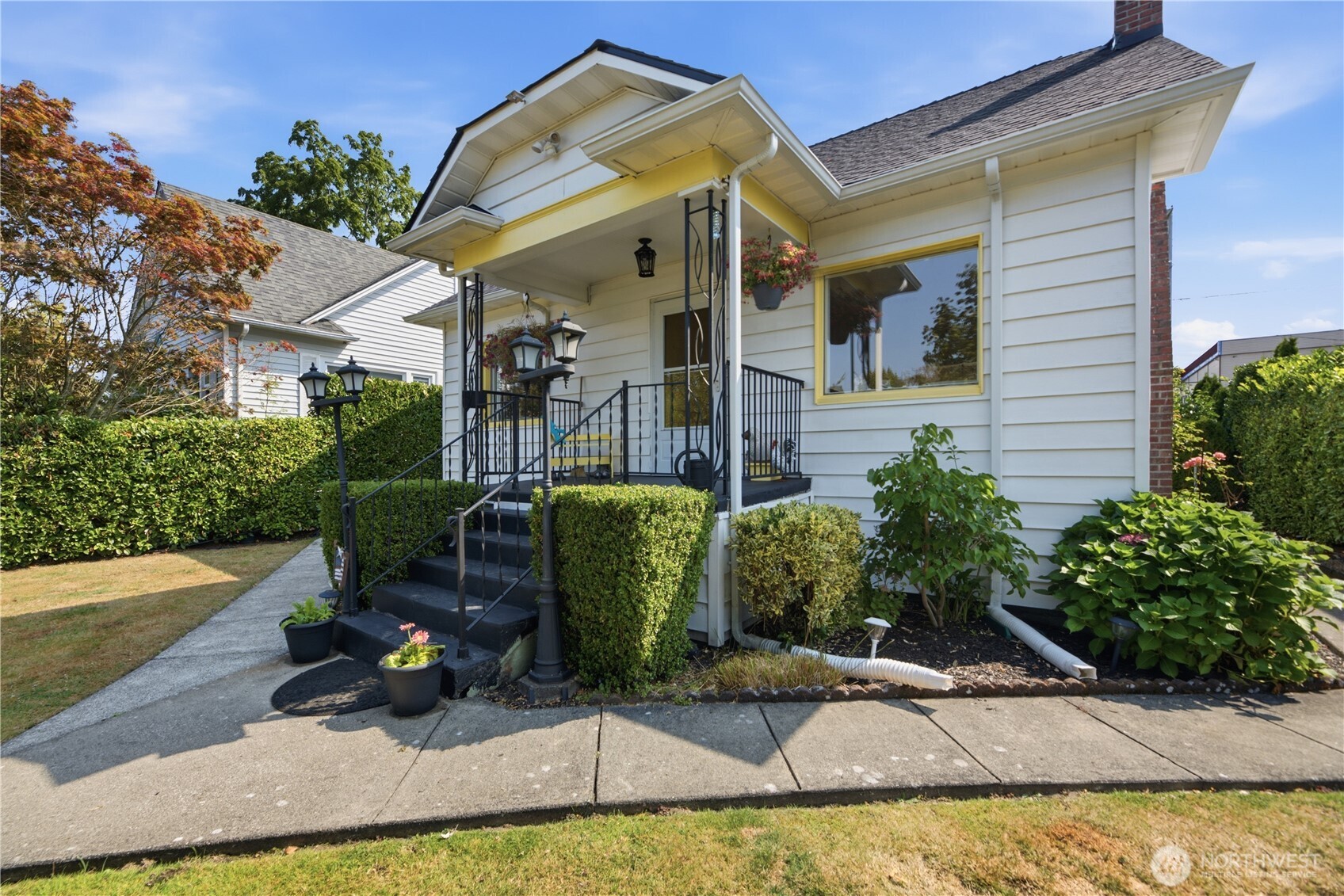 1515 Lombard Avenue Property Photo 2