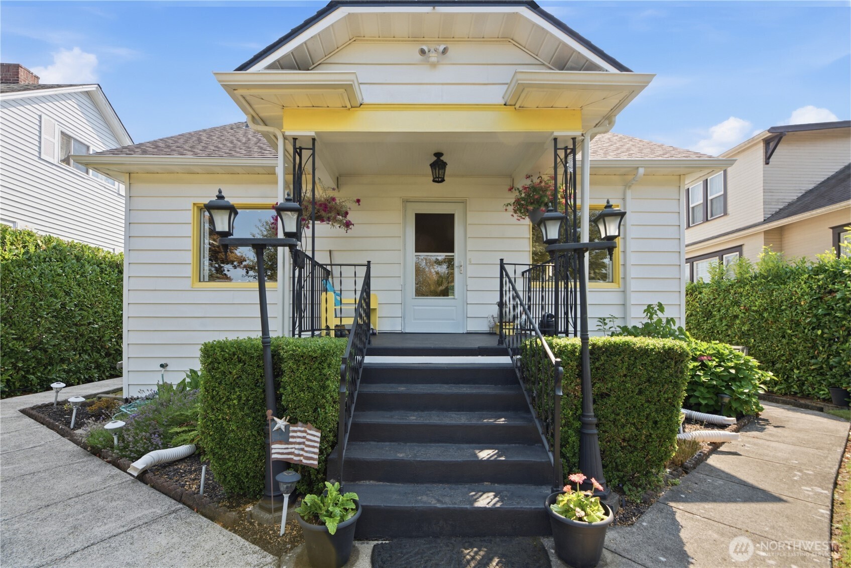 1515 Lombard Avenue Property Photo 3