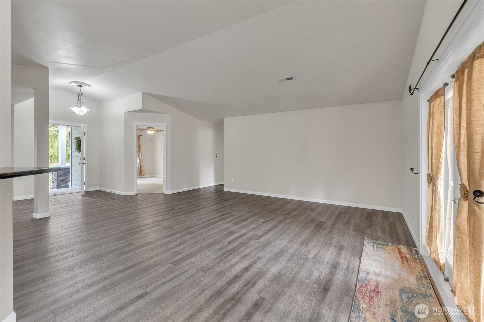13915 Tomcat Lane Property Photo 6