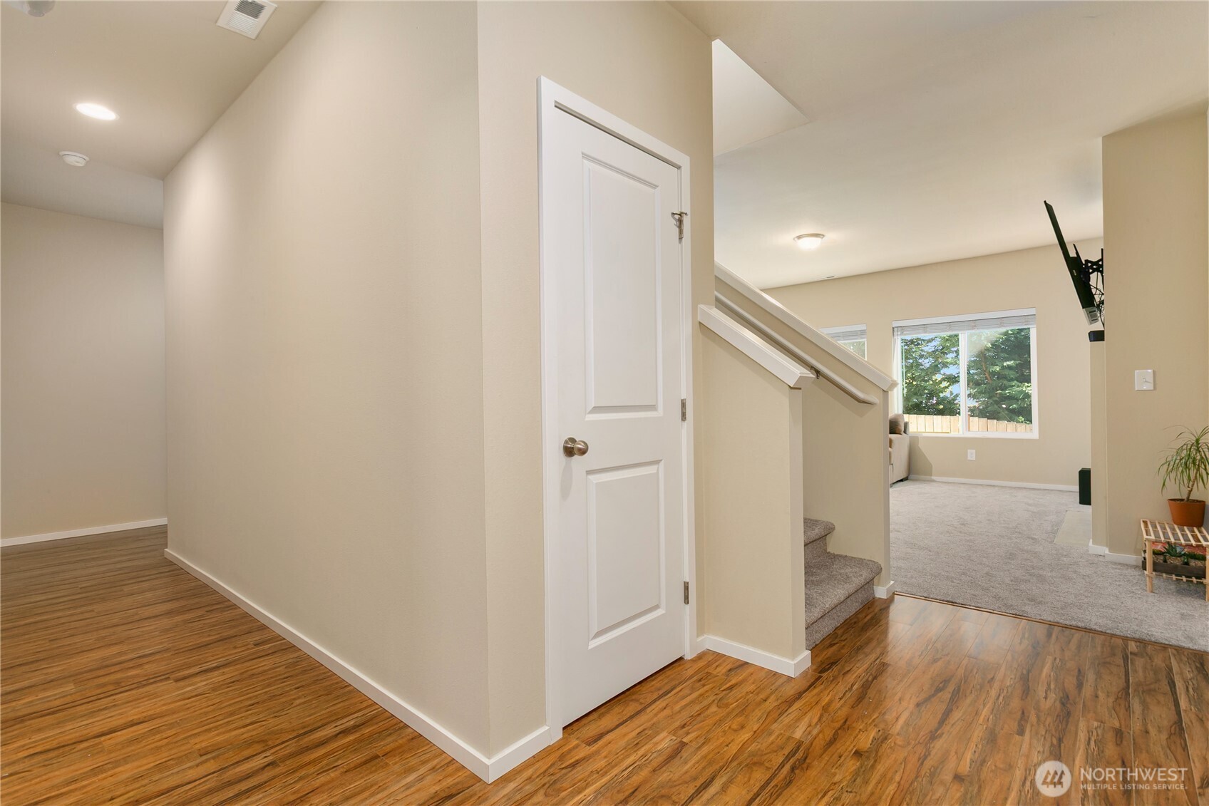 1418 E 68th Street Ct Property Photo 6