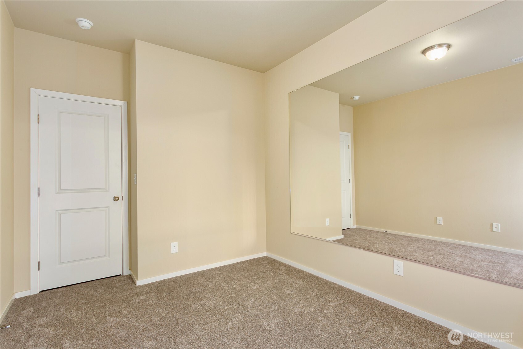 1418 E 68th Street Ct Property Photo 18