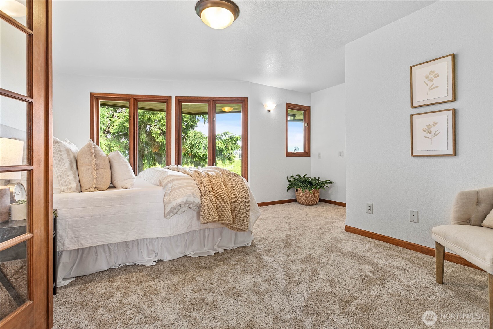 1133 E Pole Road Property Photo 10