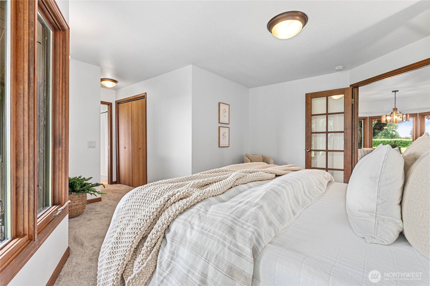 1133 E Pole Road Property Photo 11