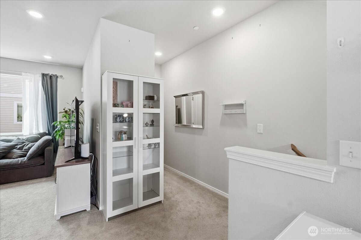 3244 Juno Court B Property Photo 6