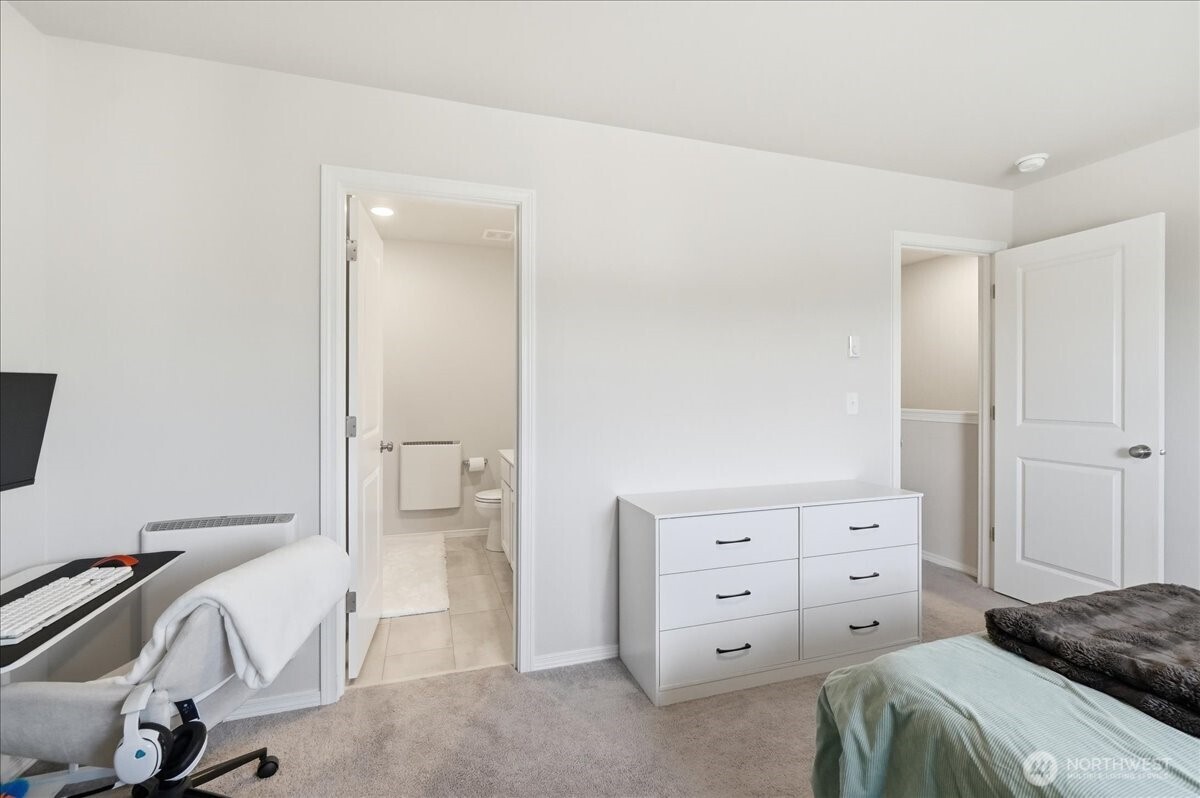 3244 Juno Court B Property Photo 18