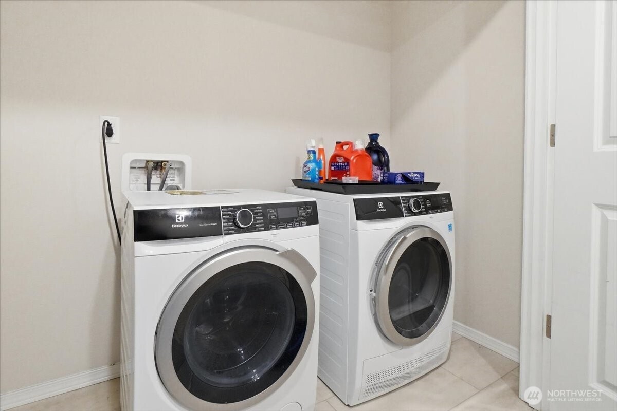 3244 Juno Court B Property Photo 20