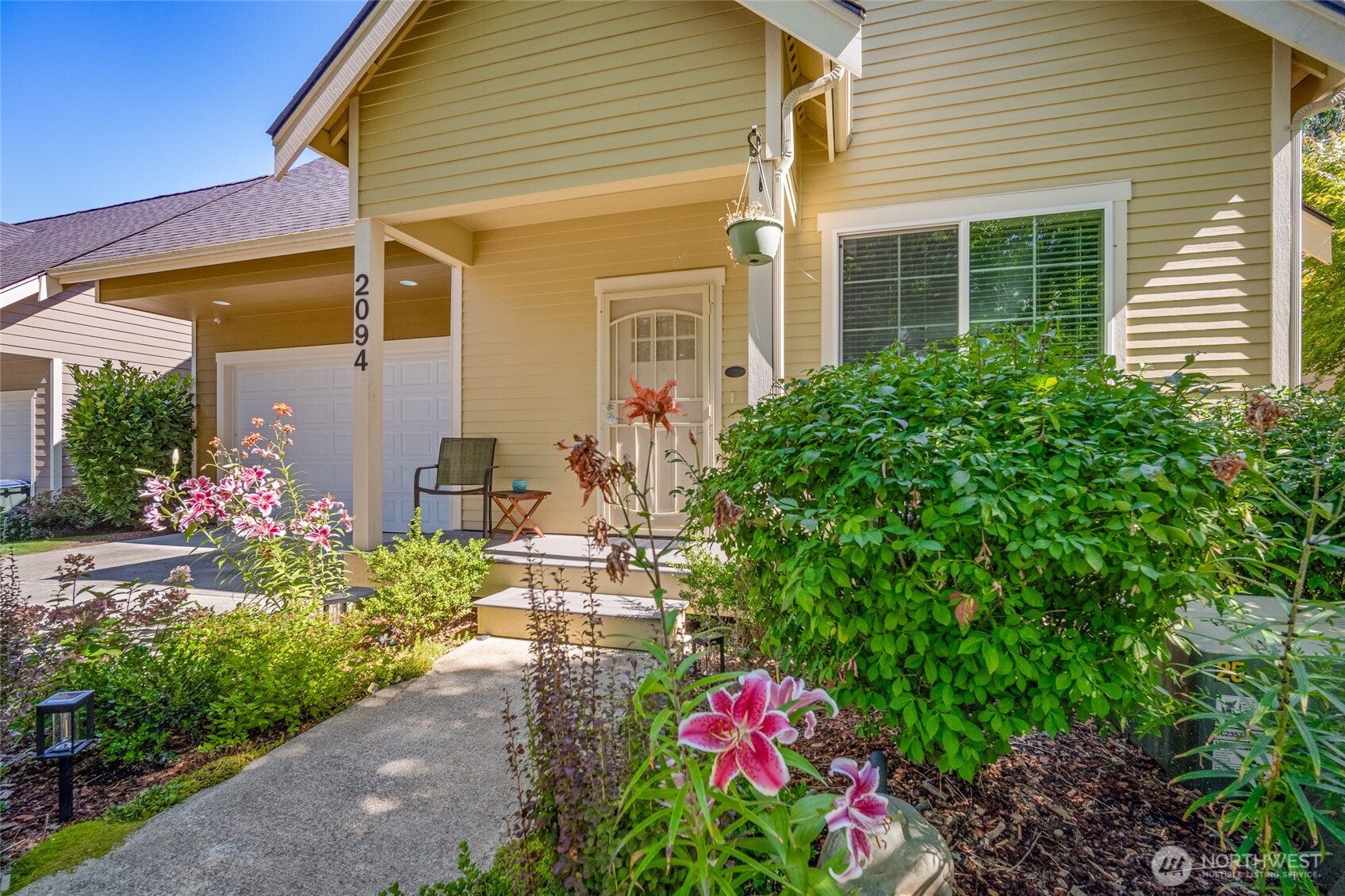 2094 Calico Loop Property Photo 1