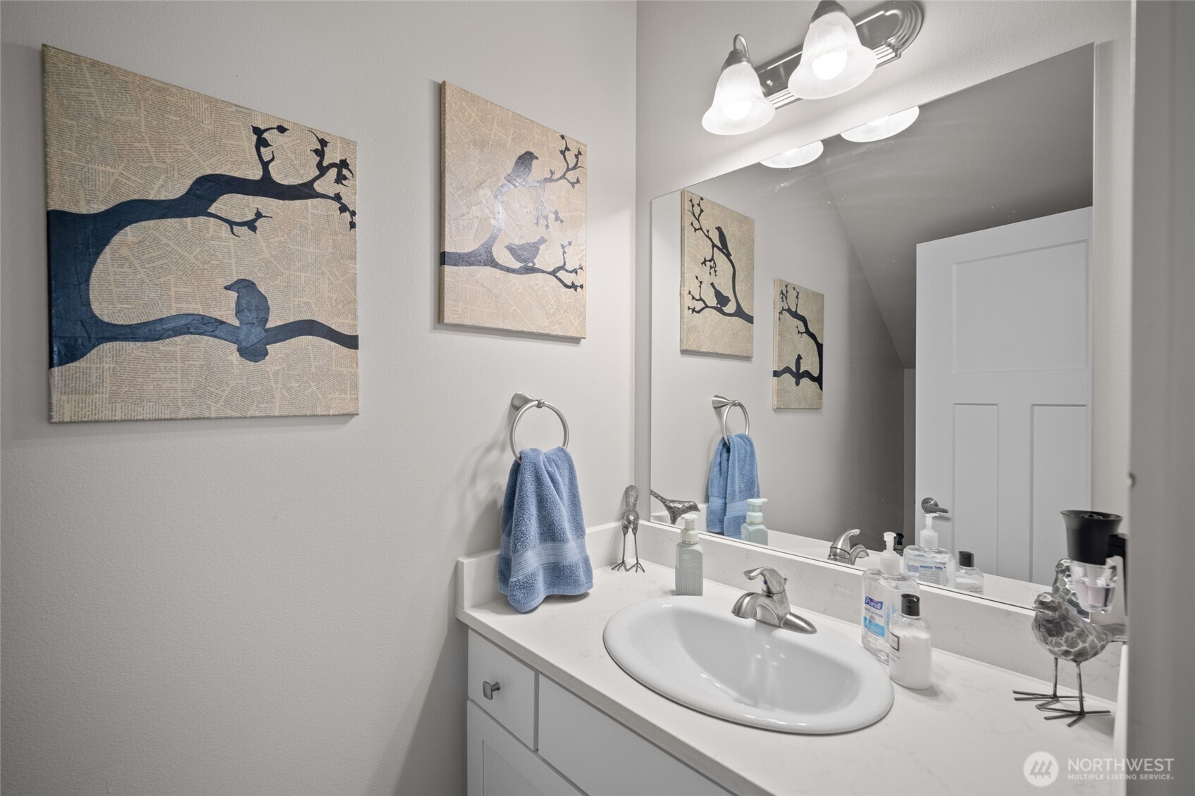 2094 Calico Loop Property Photo 12