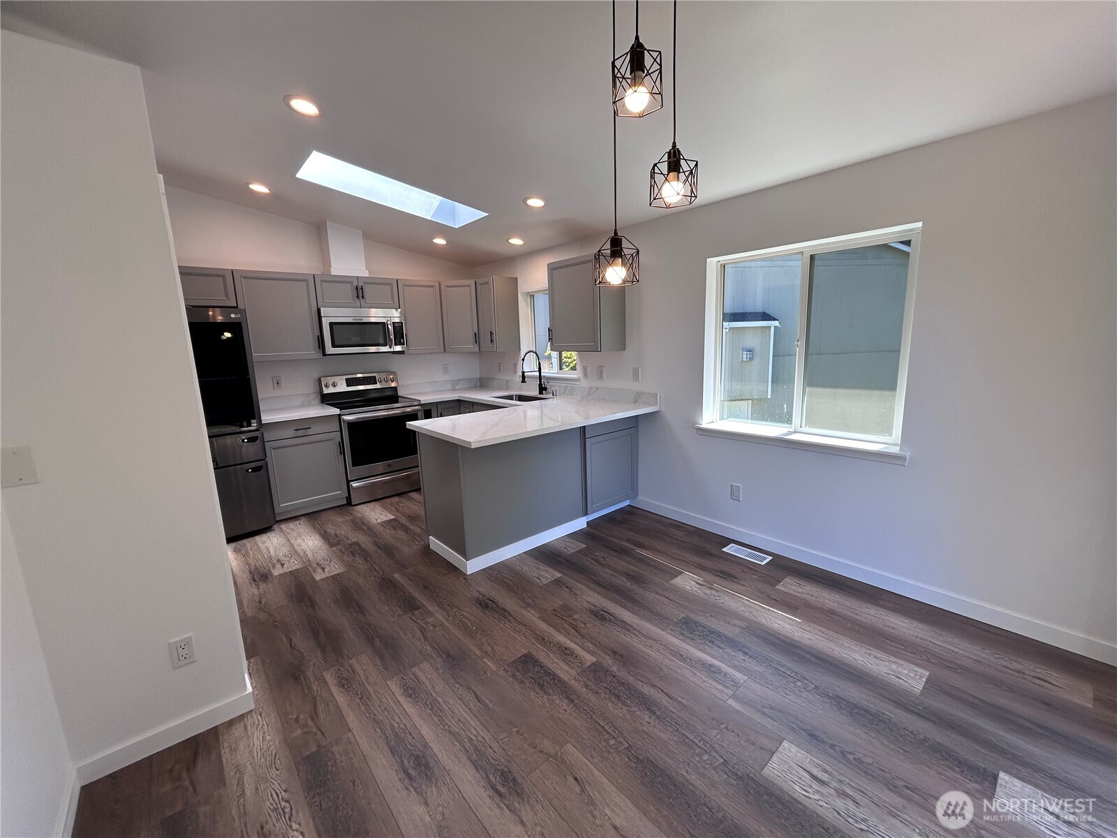 410 Stilley Way Property Photo 8